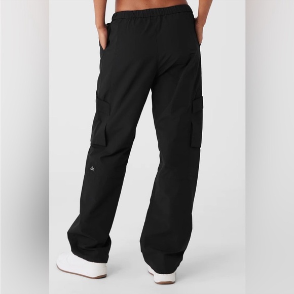 ALO Yoga Navy Straight Leg Pants - Picture 5 of 15